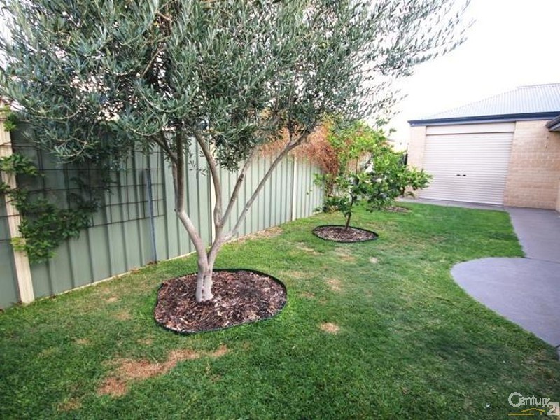5 Connemara Way, Australind WA 6233