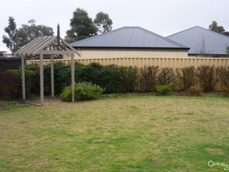 1 Avon Gardens, Millbridge WA 6232