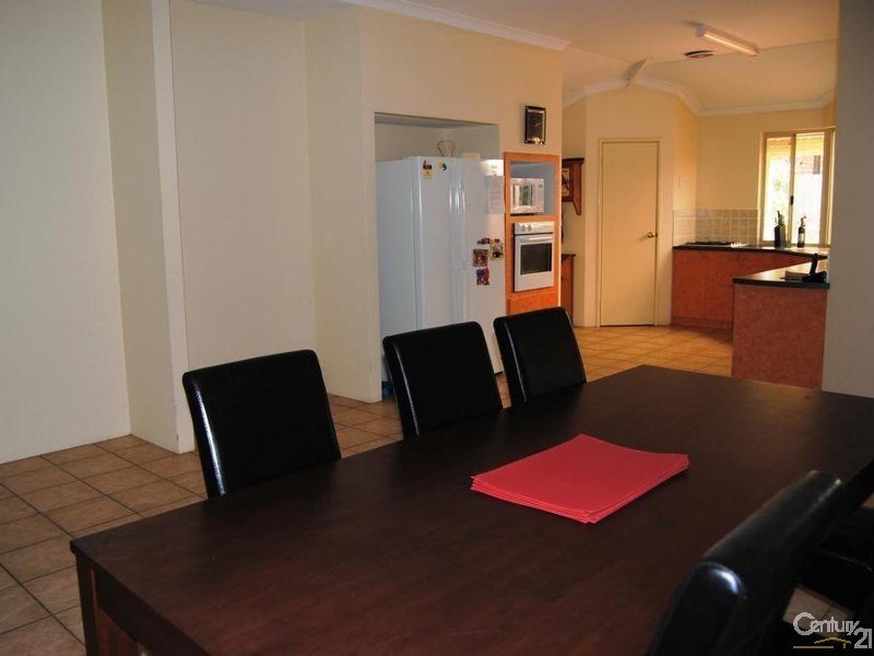 23 Parkfield Way, Australind WA 6233