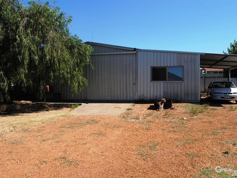 225 Steere Street North, Collie WA 6225