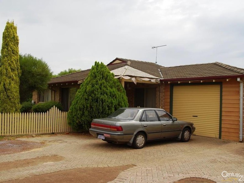 2A Lilly Crescent, West Busselton WA 6280