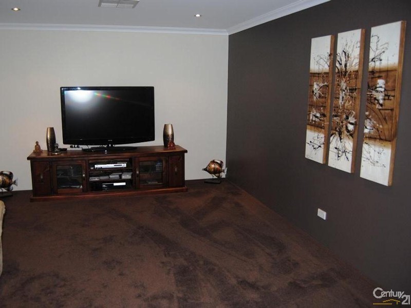 106 Glenhuon Boulevard, Eaton WA 6232