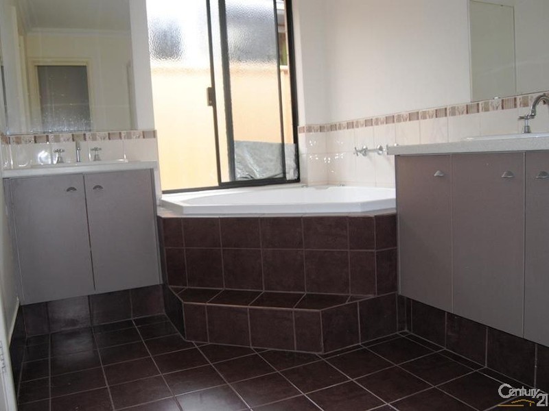 106 Glenhuon Boulevard, Eaton WA 6232