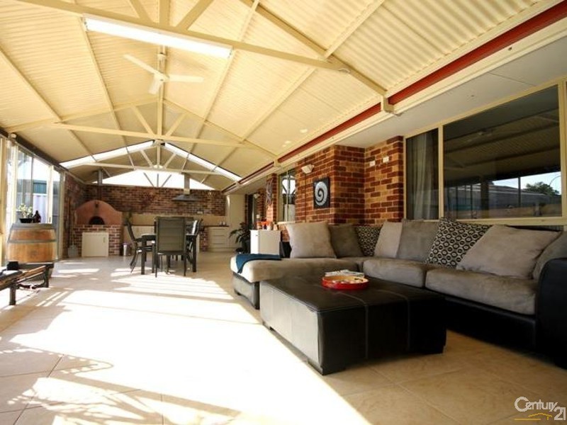 43 Travers Drive, Australind WA 6233