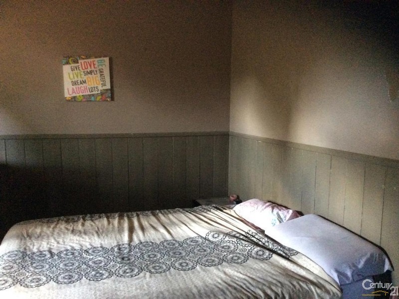 26 Gladstone Cres, Collie WA 6225