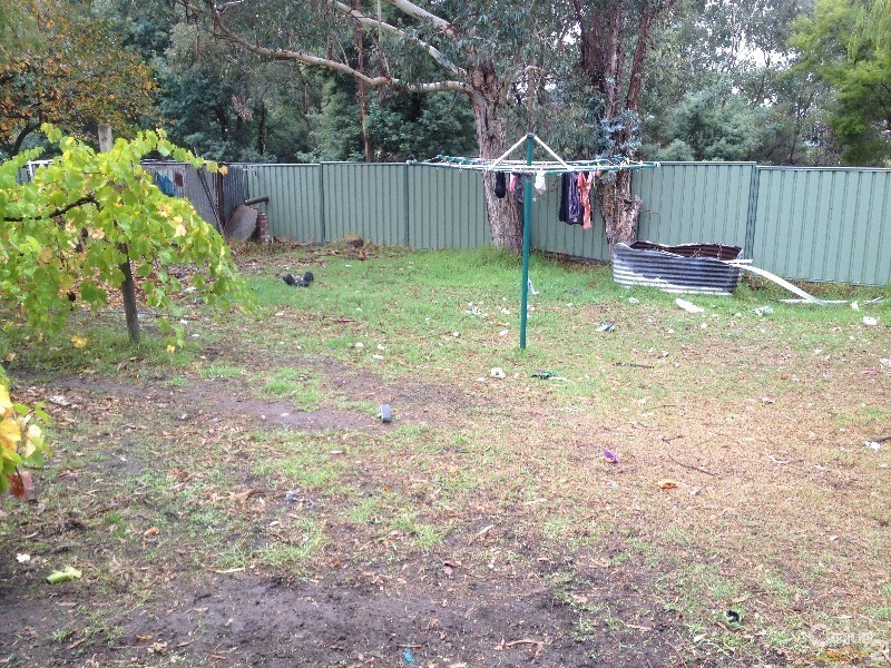 26 Gladstone Cres, Collie WA 6225