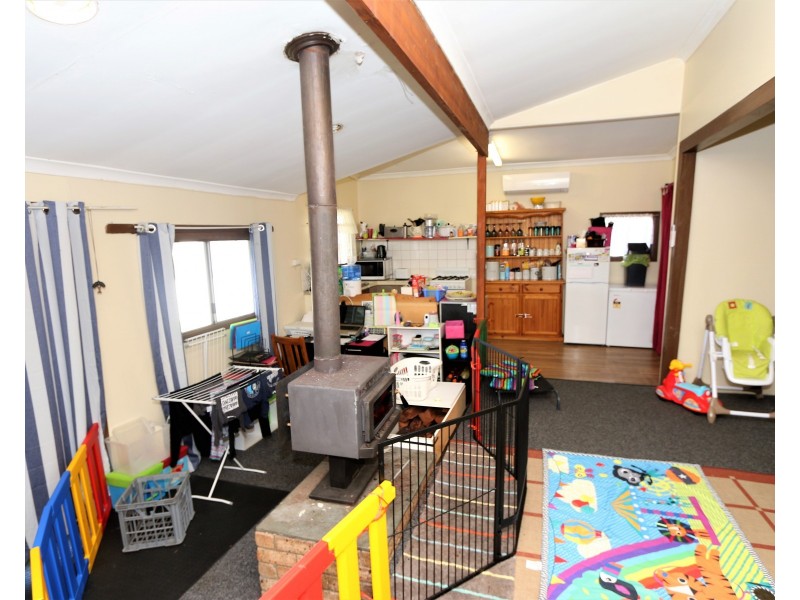 98 Wittenoom Street, Collie WA 6225