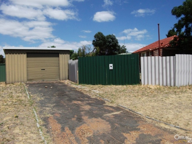 1 Knight Street, Withers WA 6230