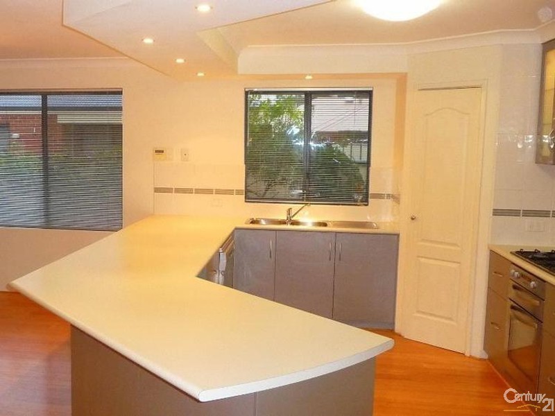 4/1 Little Street, Carey Park WA 6230