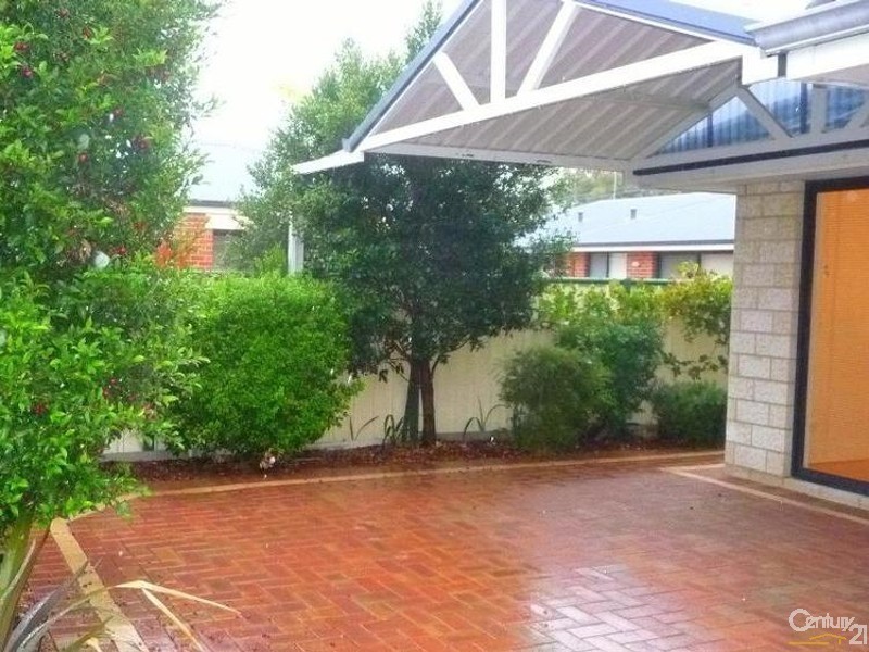 4/1 Little Street, Carey Park WA 6230