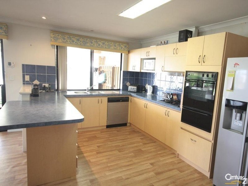 33 Burleigh Drive, Australind WA 6233