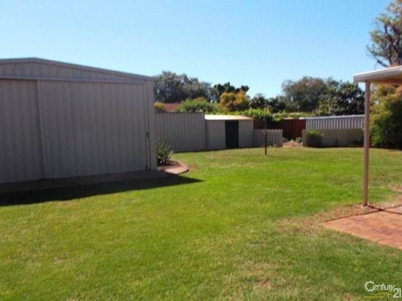 10 Sulphur Street, Withers WA 6230