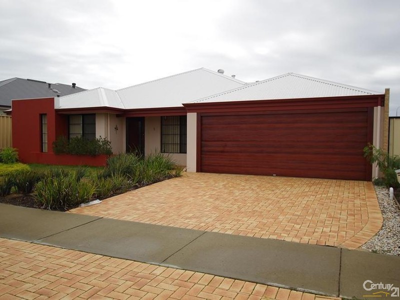 6 Oxley Pass, Dalyellup WA 6230