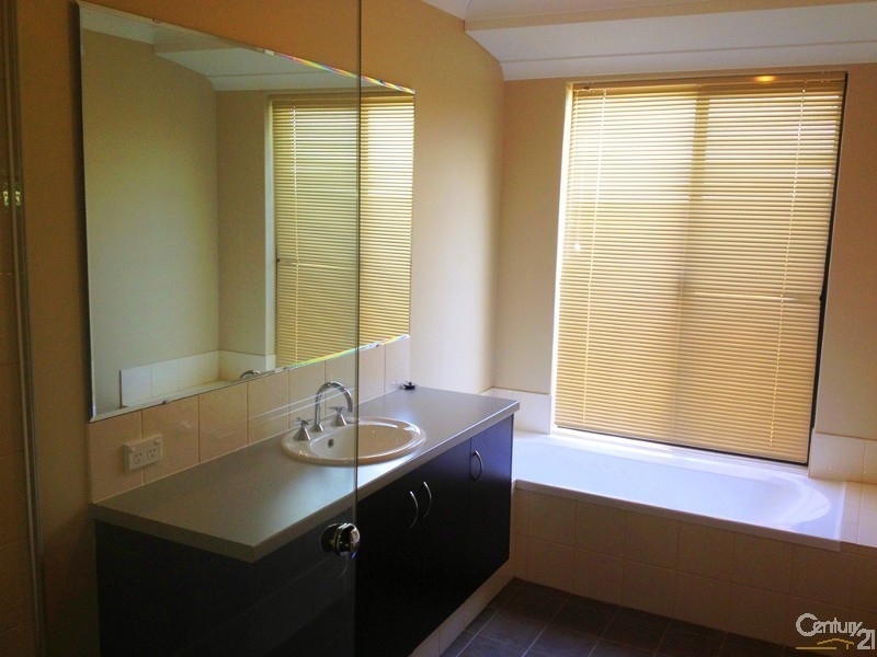 24 Sapphire Road, Dalyellup WA 6230