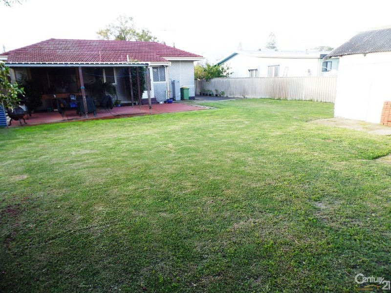 203 Clarke Street East, Carey Park WA 6230