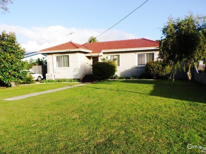 203 Clarke Street East, Carey Park WA 6230