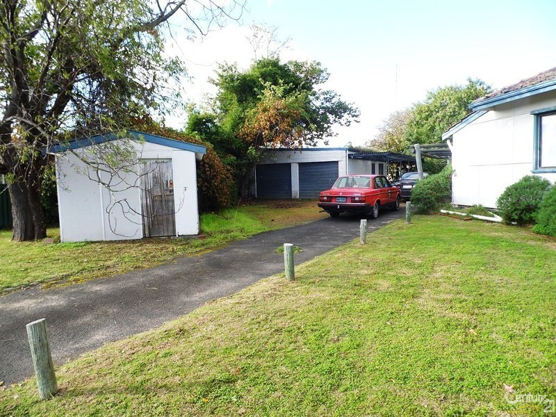 2 Dyinda Street, Carey Park WA 6230