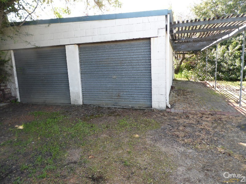 2 Dyinda Street, Carey Park WA 6230