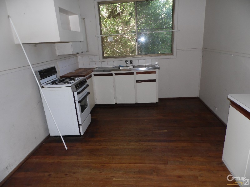 2 Dyinda Street, Carey Park WA 6230