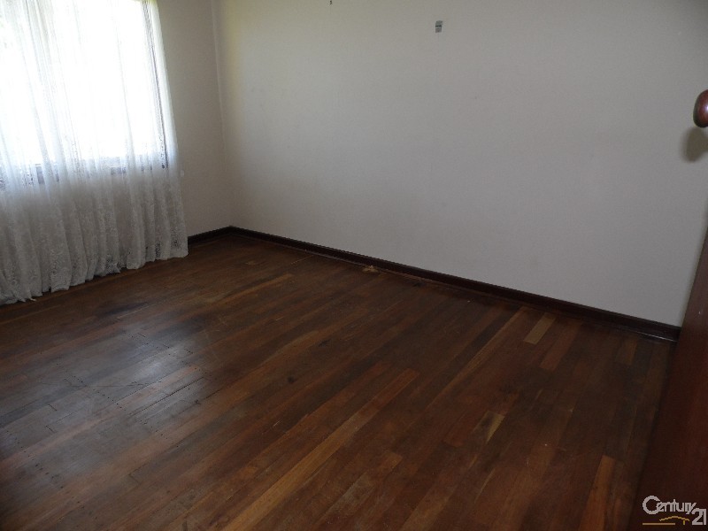 2 Dyinda Street, Carey Park WA 6230