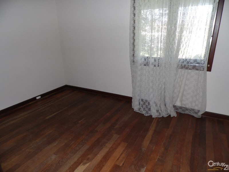 2 Dyinda Street, Carey Park WA 6230