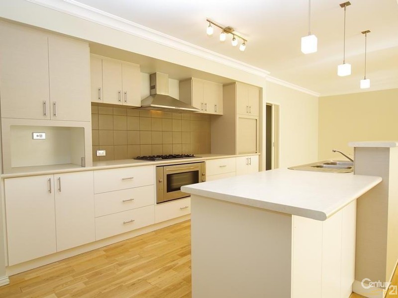 42 Gutmann Pathway, Dalyellup WA 6230