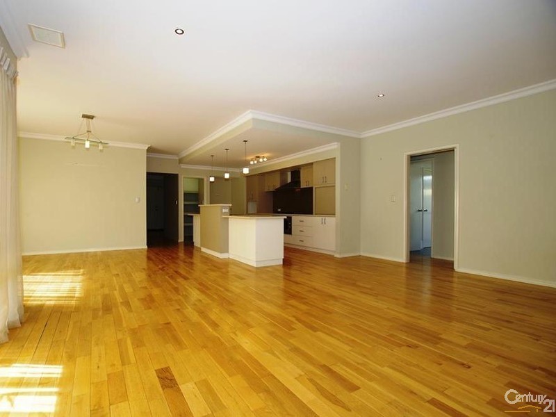 42 Gutmann Pathway, Dalyellup WA 6230