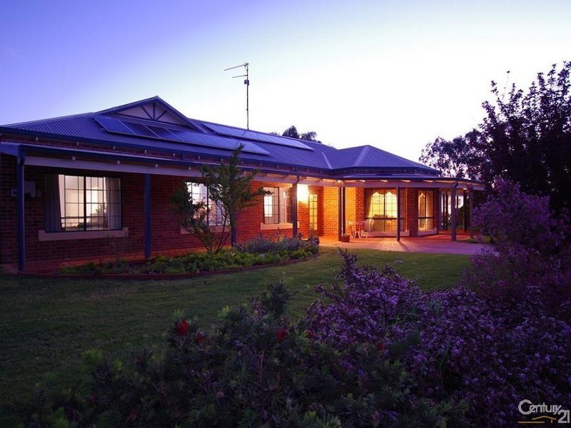 105 Hackett Street, Cookernup WA 6220