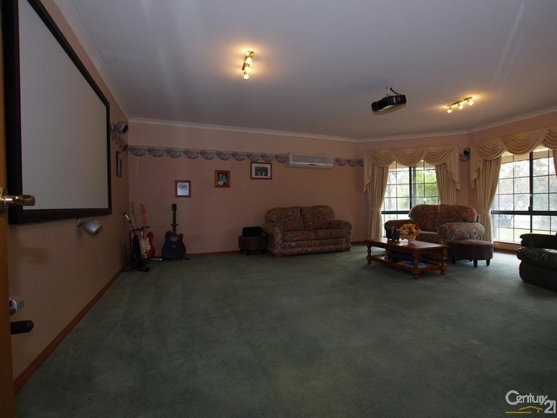 105 Hackett Street, Cookernup WA 6220