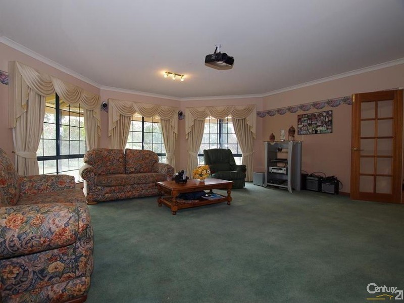 105 Hackett Street, Cookernup WA 6220