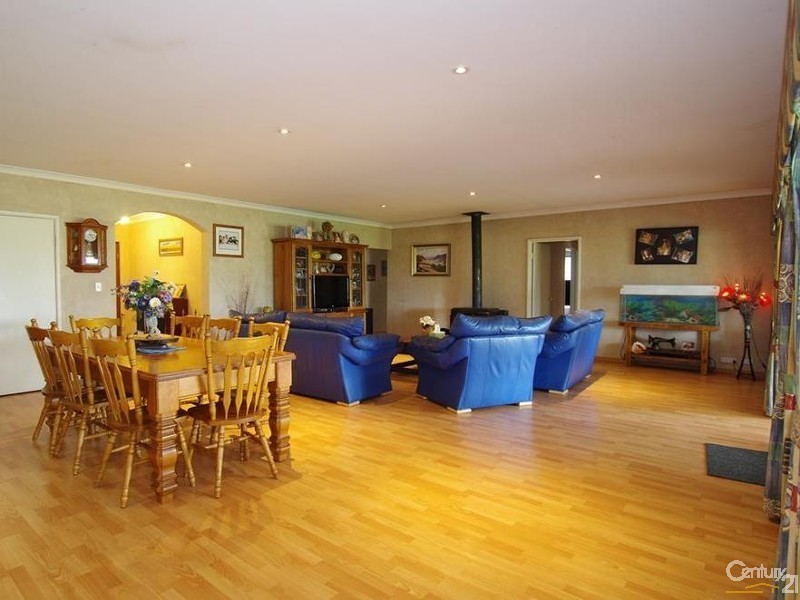 105 Hackett Street, Cookernup WA 6220