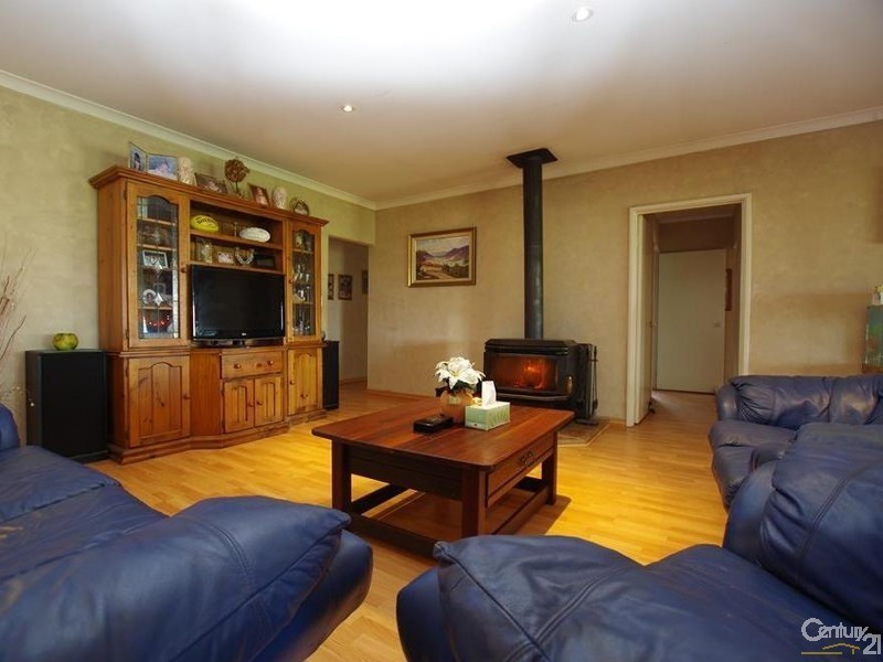 105 Hackett Street, Cookernup WA 6220