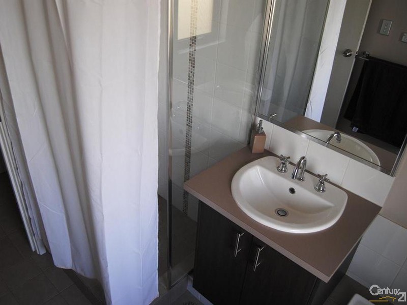 1/16 Mistletoe Court, Glen Iris WA 6230