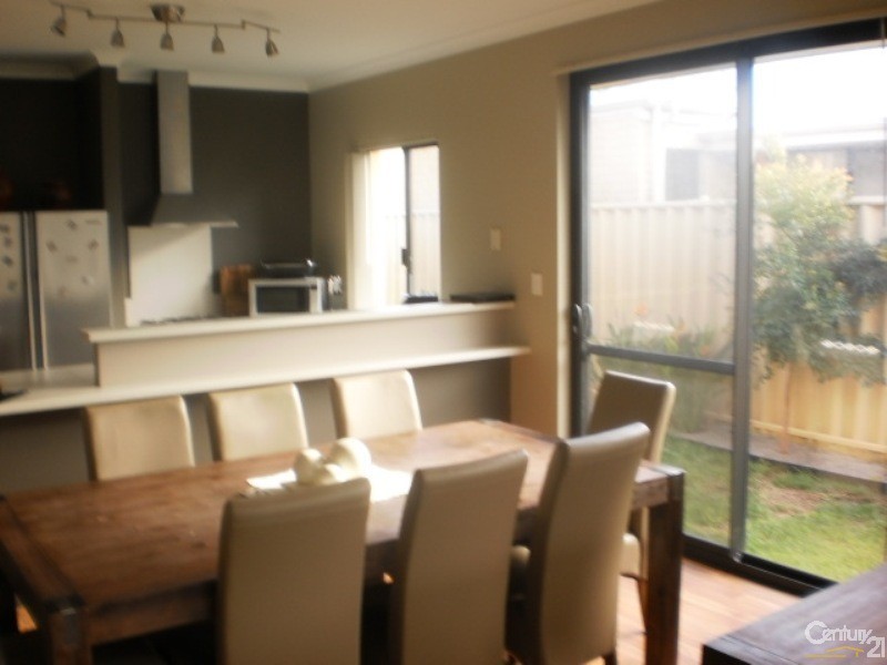 16 Reeves Approach, Dalyellup WA 6230