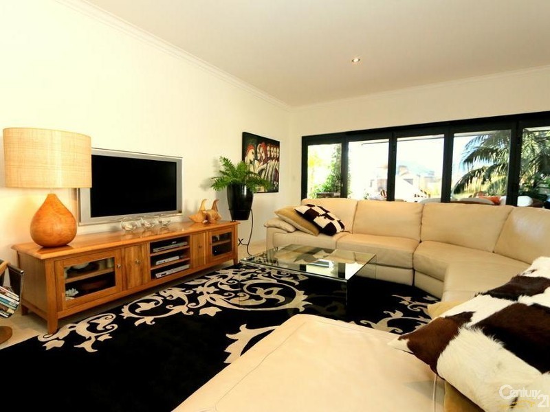 28 Portofino Crescent, Pelican Point WA 6230