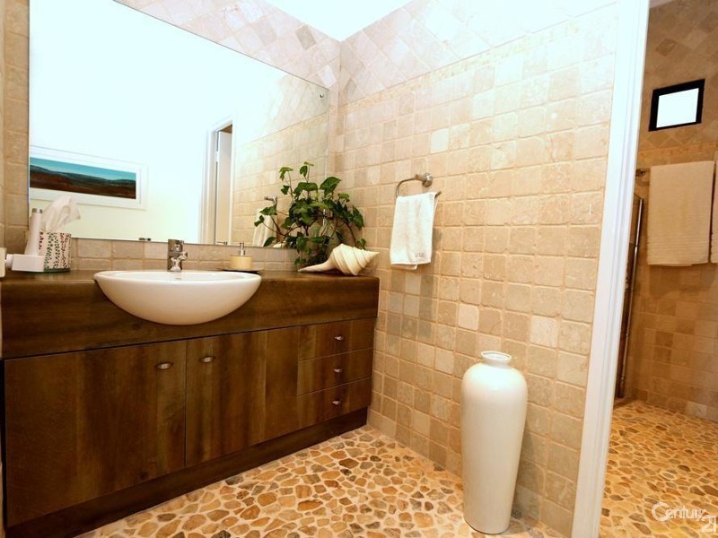28 Portofino Crescent, Pelican Point WA 6230