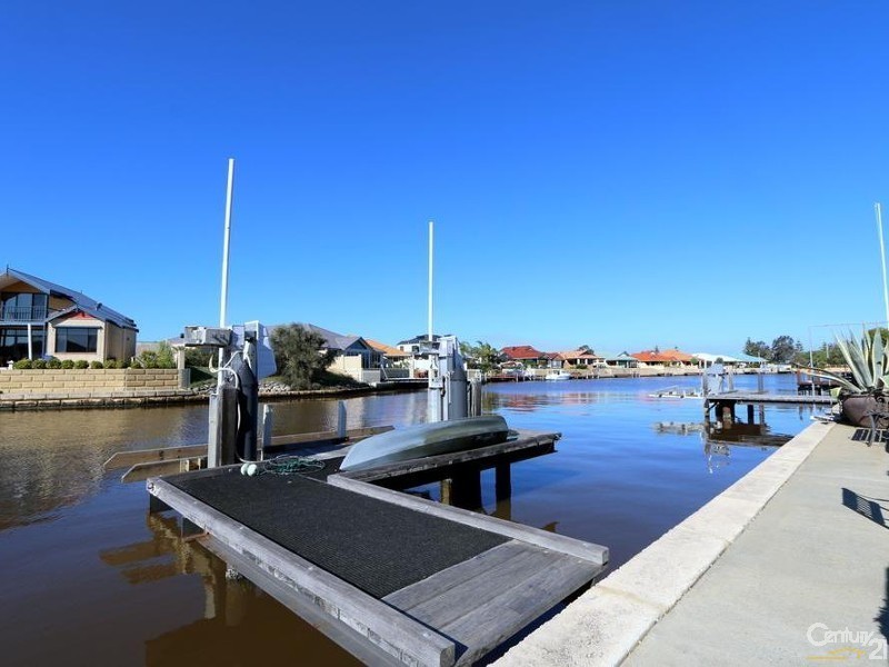 28 Portofino Crescent, Pelican Point WA 6230