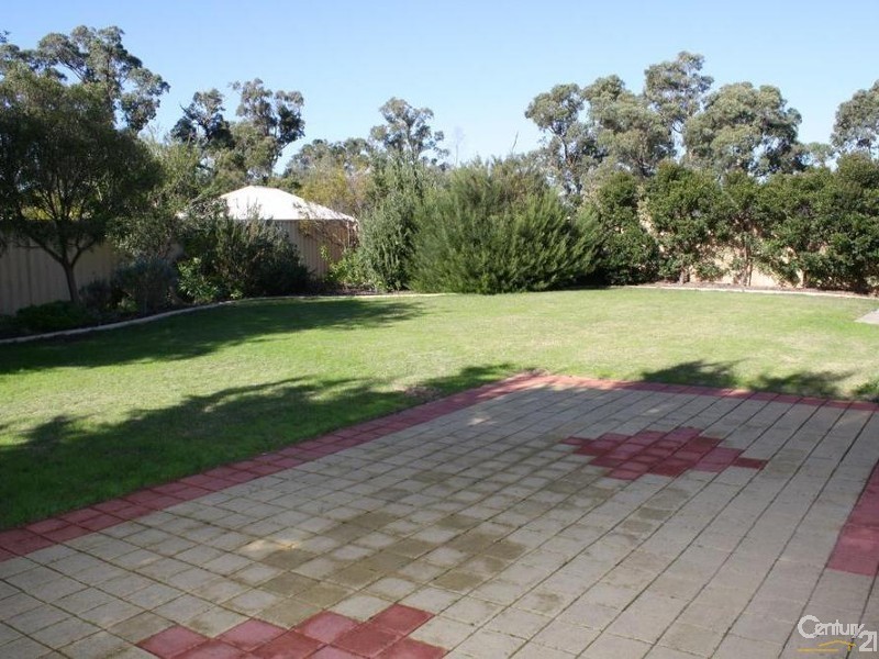 23 Wandoo Road, Dalyellup WA 6230