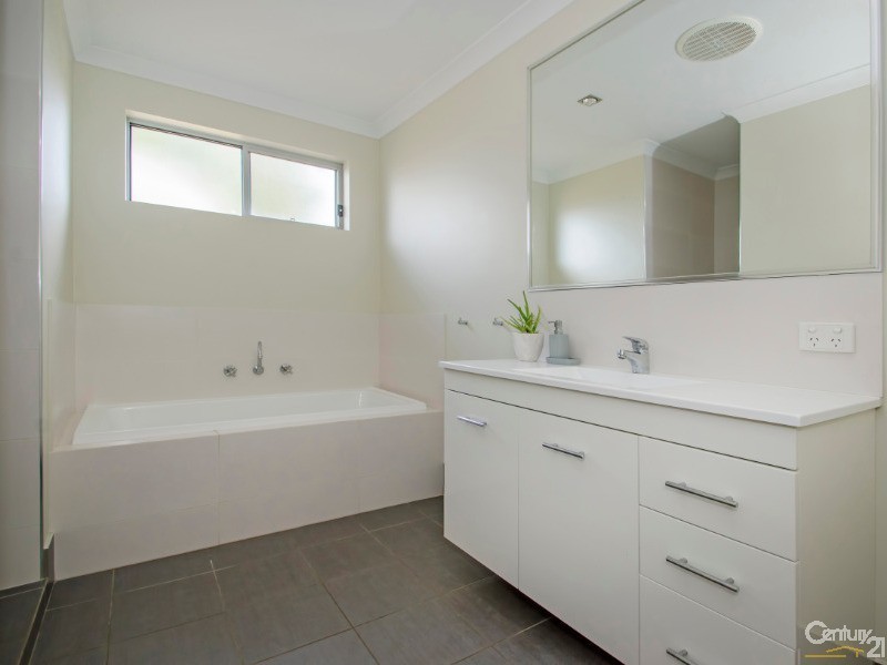 2/7 Ballarat Court, Eaton WA 6232