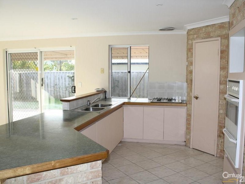6 Pigeon Court, Eaton WA 6232