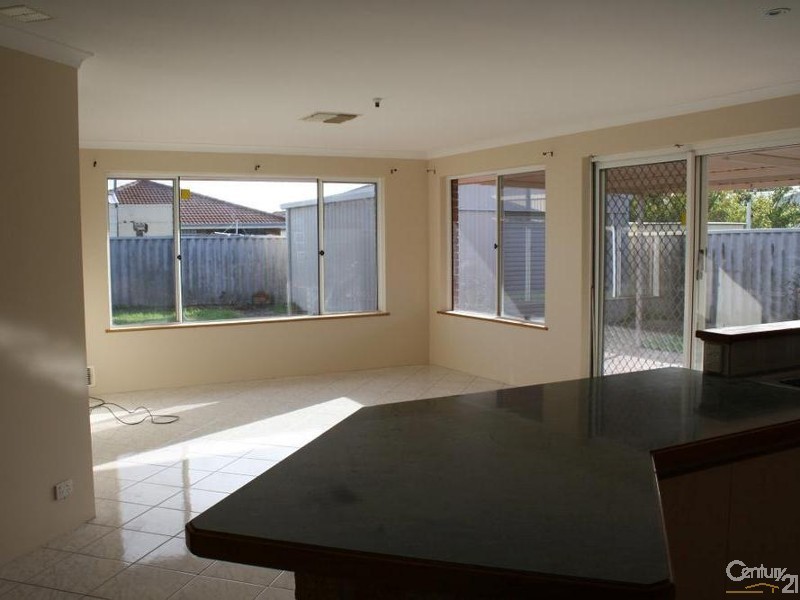 6 Pigeon Court, Eaton WA 6232