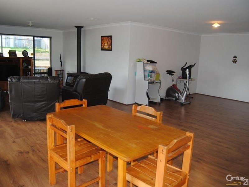 14 Irwin Street, Collie WA 6225