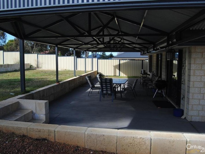 14 Irwin Street, Collie WA 6225