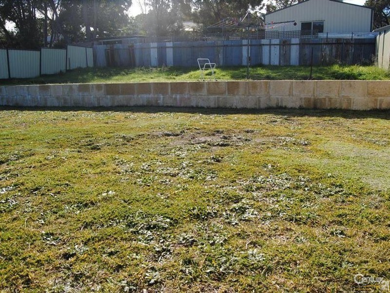 14 Irwin Street, Collie WA 6225