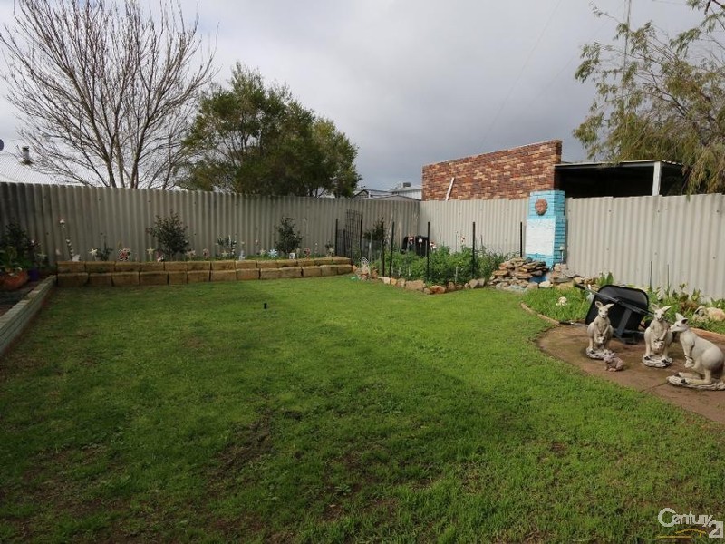 7 Crampton Avenue, Usher WA 6230