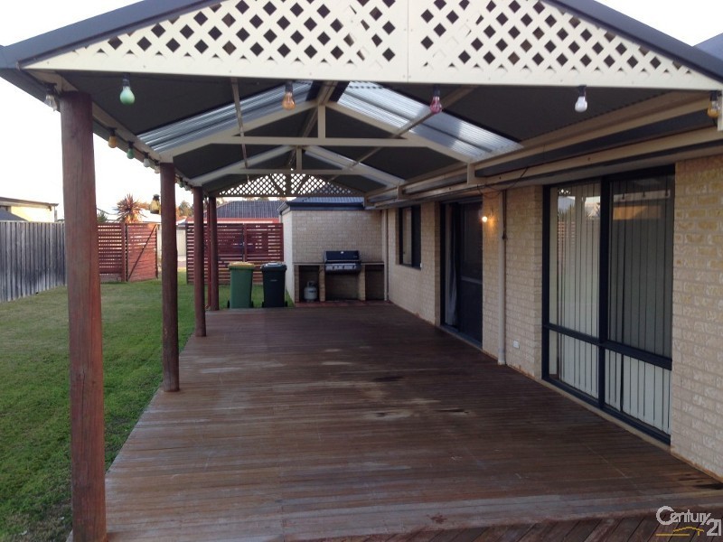 75 Barton Drive, Australind WA 6233