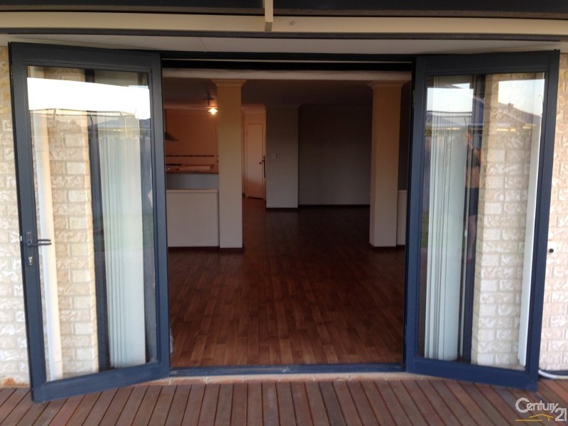 75 Barton Drive, Australind WA 6233