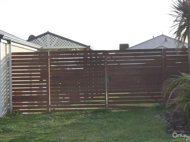 75 Barton Drive, Australind WA 6233