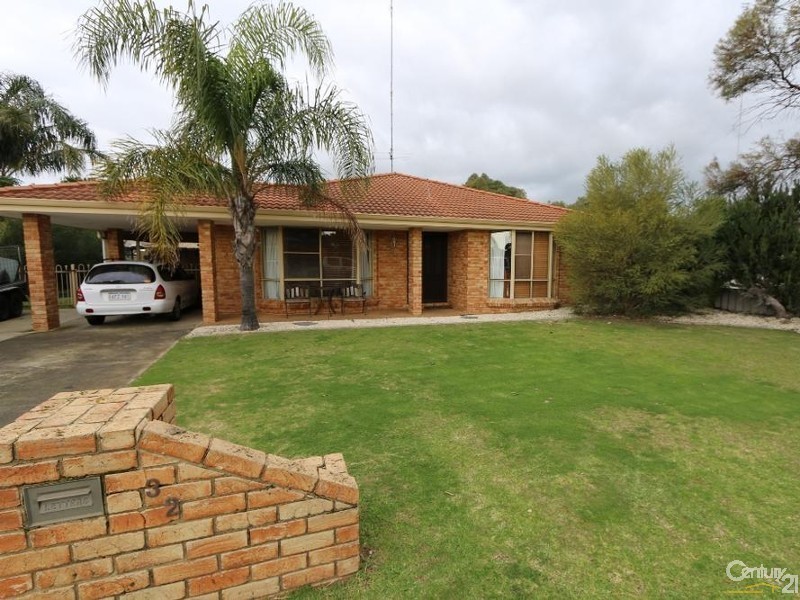 32 Travers Drive, Australind WA 6233