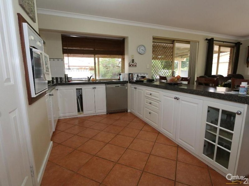 32 Travers Drive, Australind WA 6233